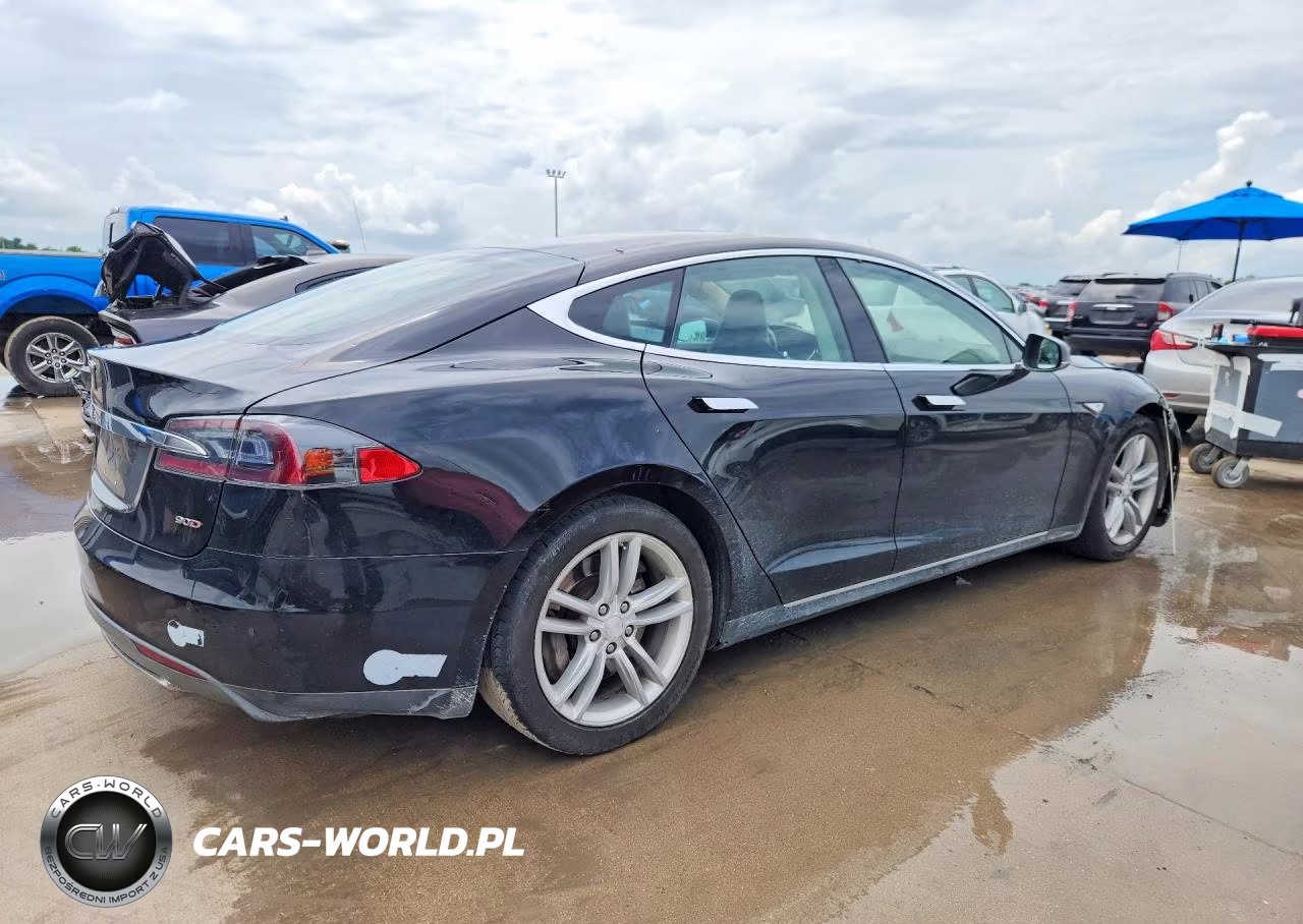 2013 Tesla Model S VIN:5YJSA1CG2DFP28026 - 3