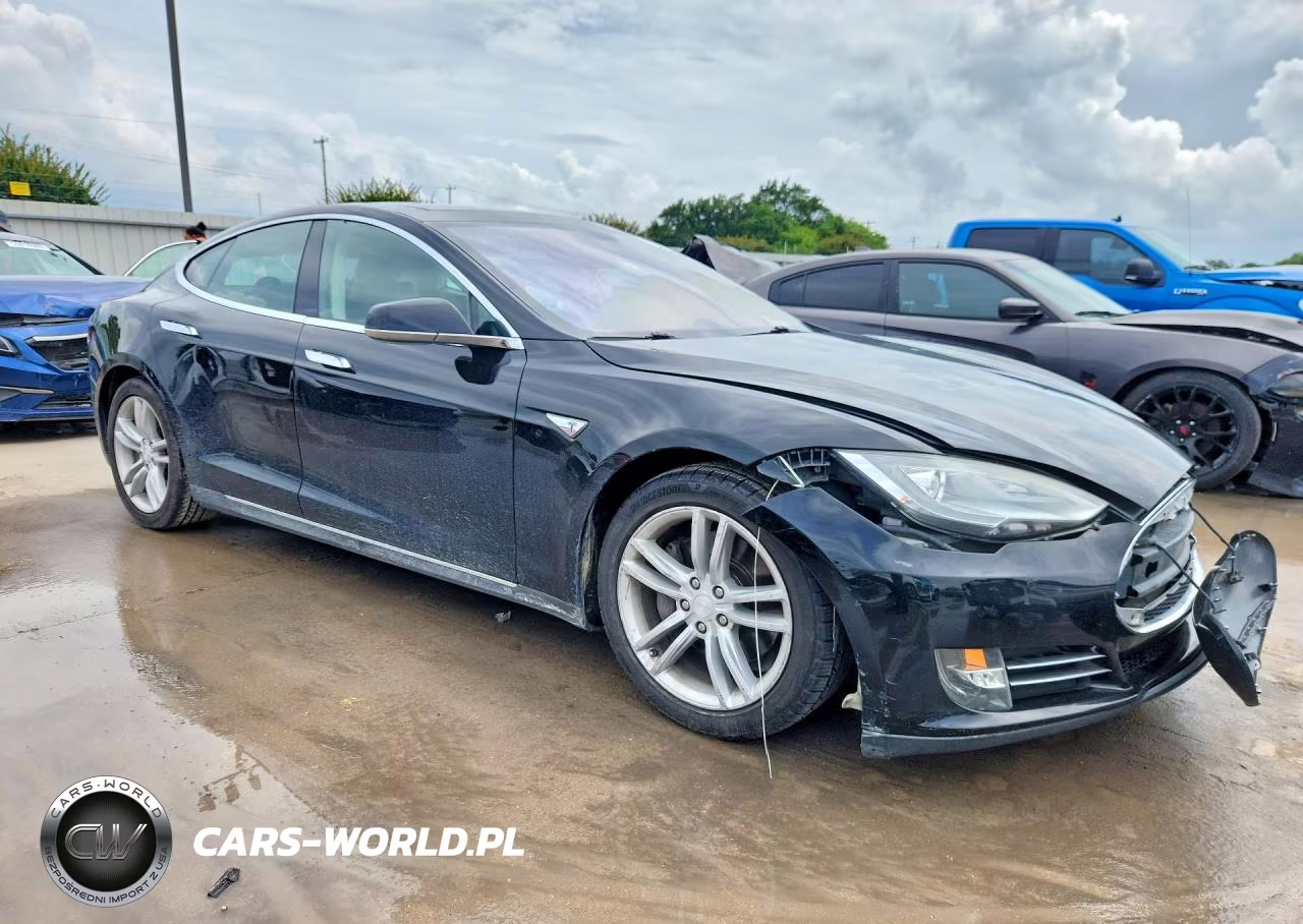 2013 Tesla Model S VIN:5YJSA1CG2DFP28026 - 4