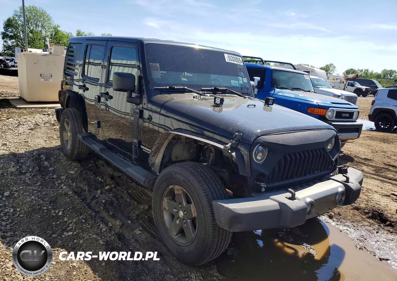 2011 Jeep Wrangler Unlimited Sport VIN:1J4BA3H15BL623680 - 4
