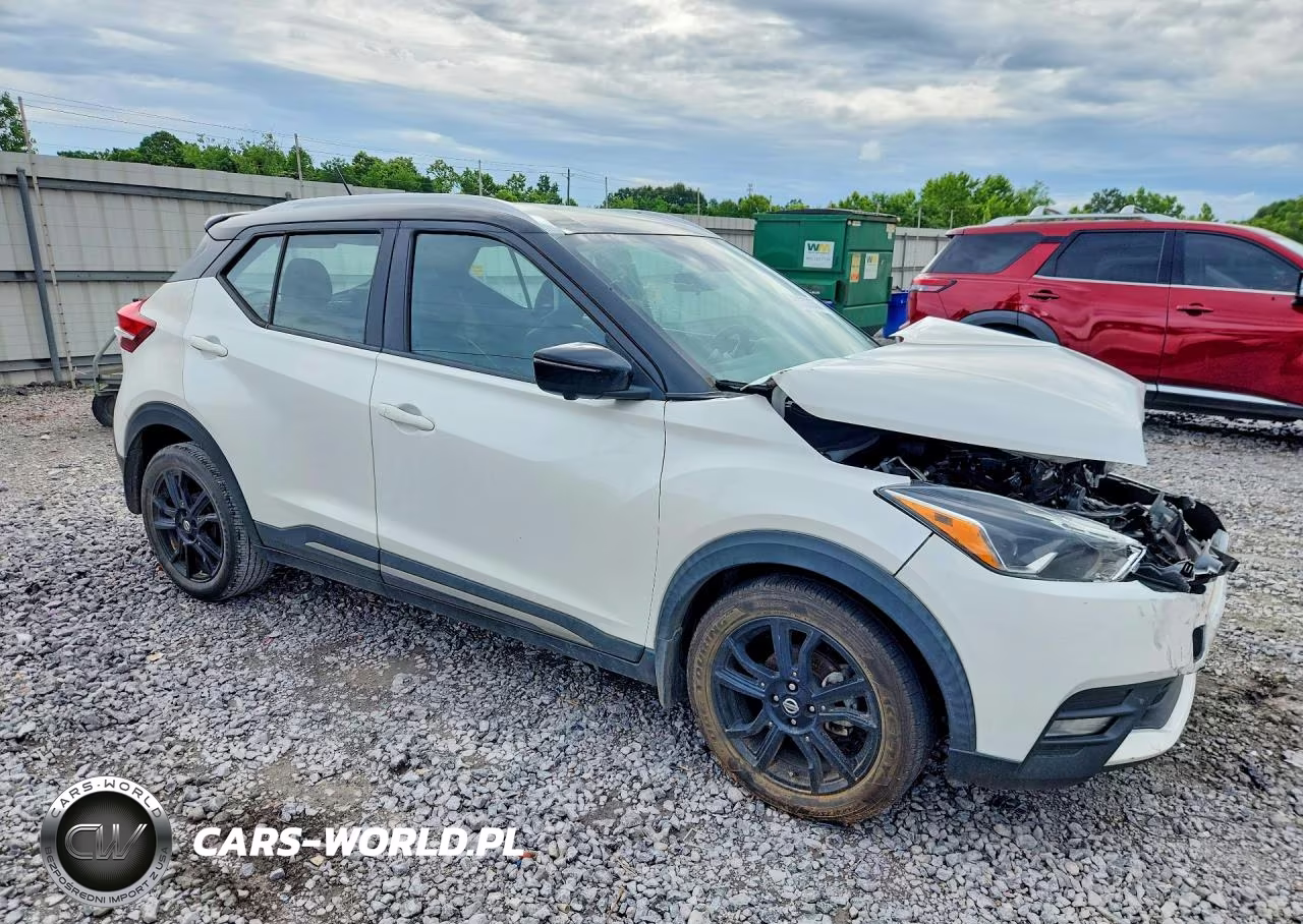 2020 Nissan Kicks Sr VIN:3N1CP5DV2LL576744 - 4