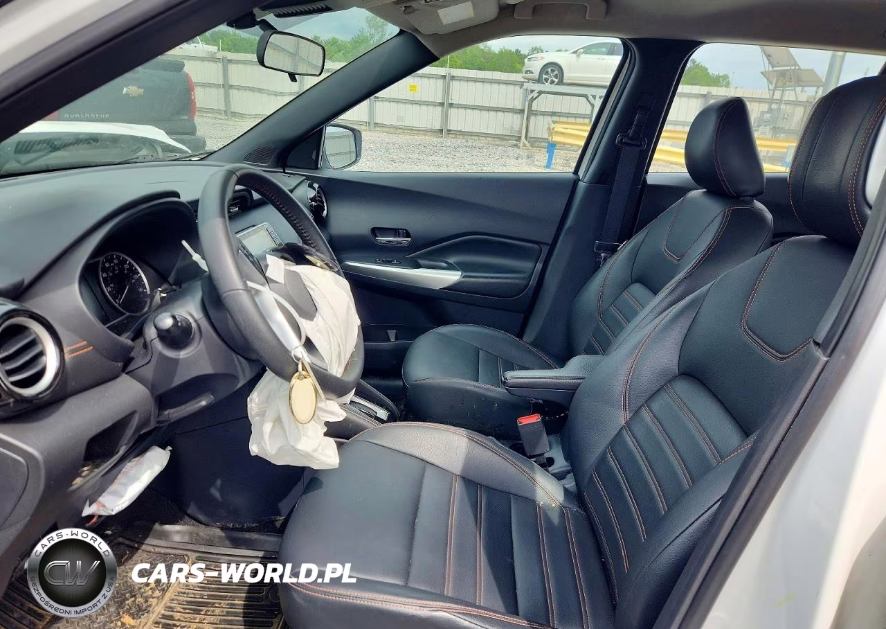 2020 Nissan Kicks Sr VIN:3N1CP5DV2LL576744 - 7