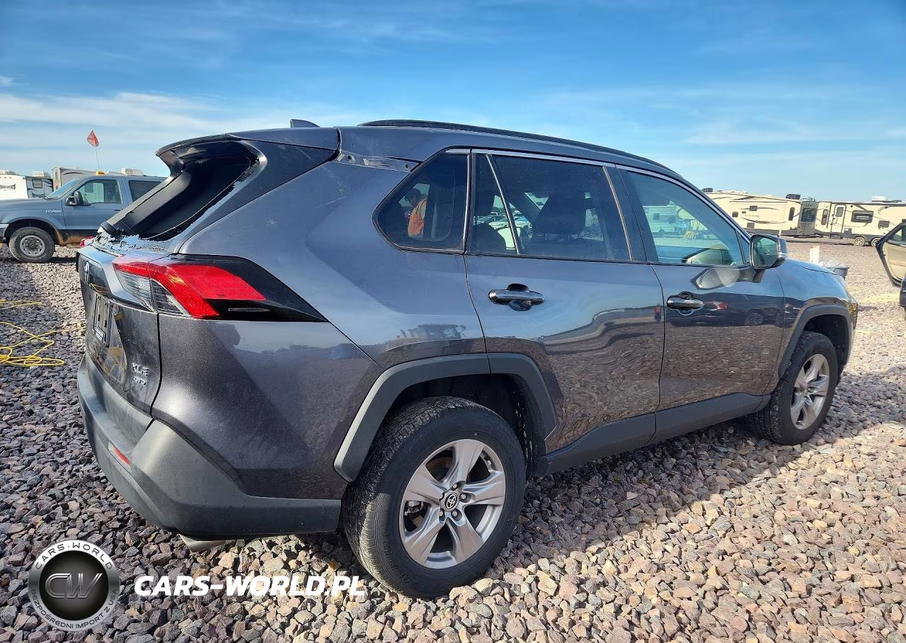 2022 Toyota Rav4 Xle VIN:2T3P1RFV6NC302433 - 3