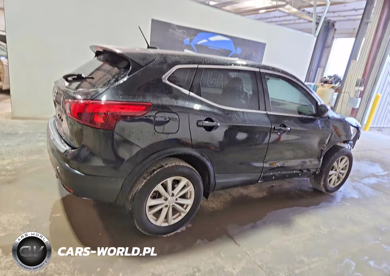 2018 Nissan Rogue Sport S VIN:JN1BJ1CP0JW165133 - 3