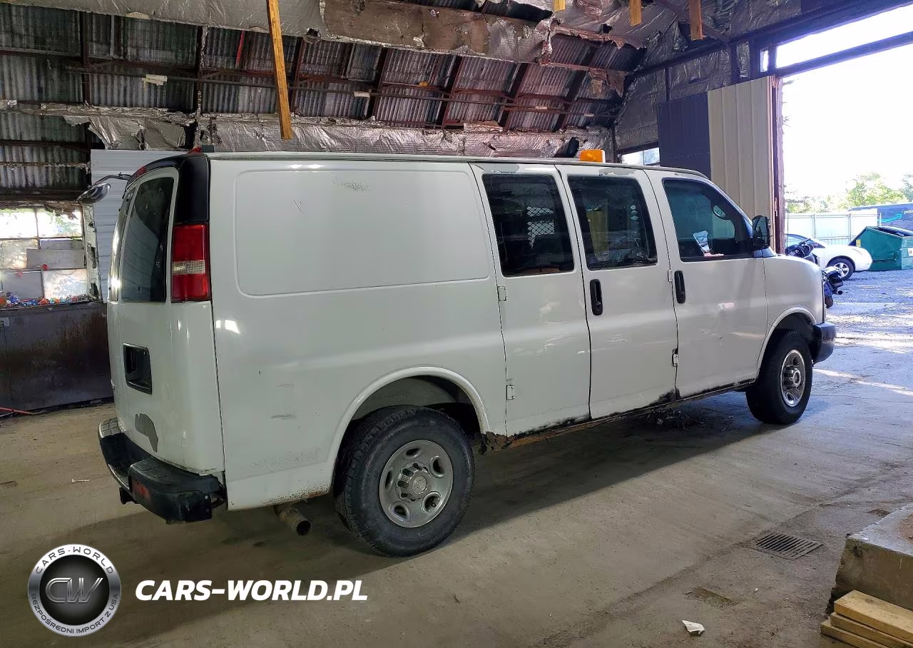 2008 Chevrolet Express G2500 VIN:1GCGG25C581228056 - 3