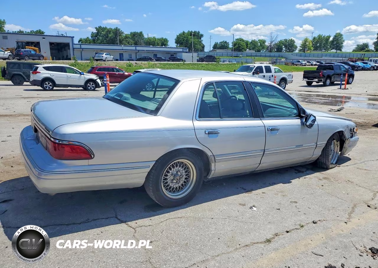 1997 Mercury Grand Marquis Ls VIN:2MELM75W3VX703767 - 3