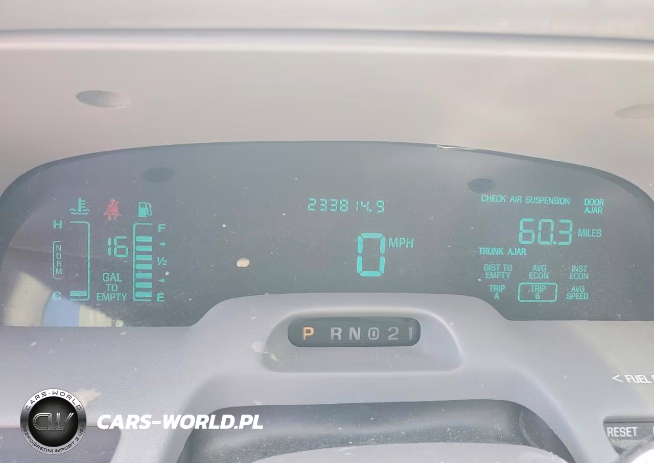 1997 Mercury Grand Marquis Ls VIN:2MELM75W3VX703767 - 9