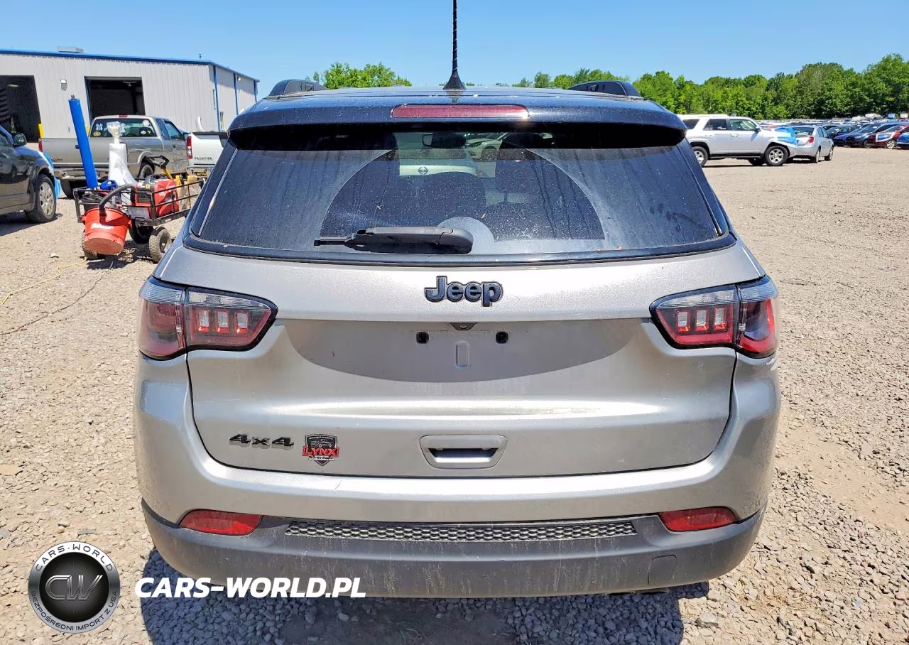 2018 Jeep Compass Latitude VIN:3C4NJDBB8JT394683 - 6