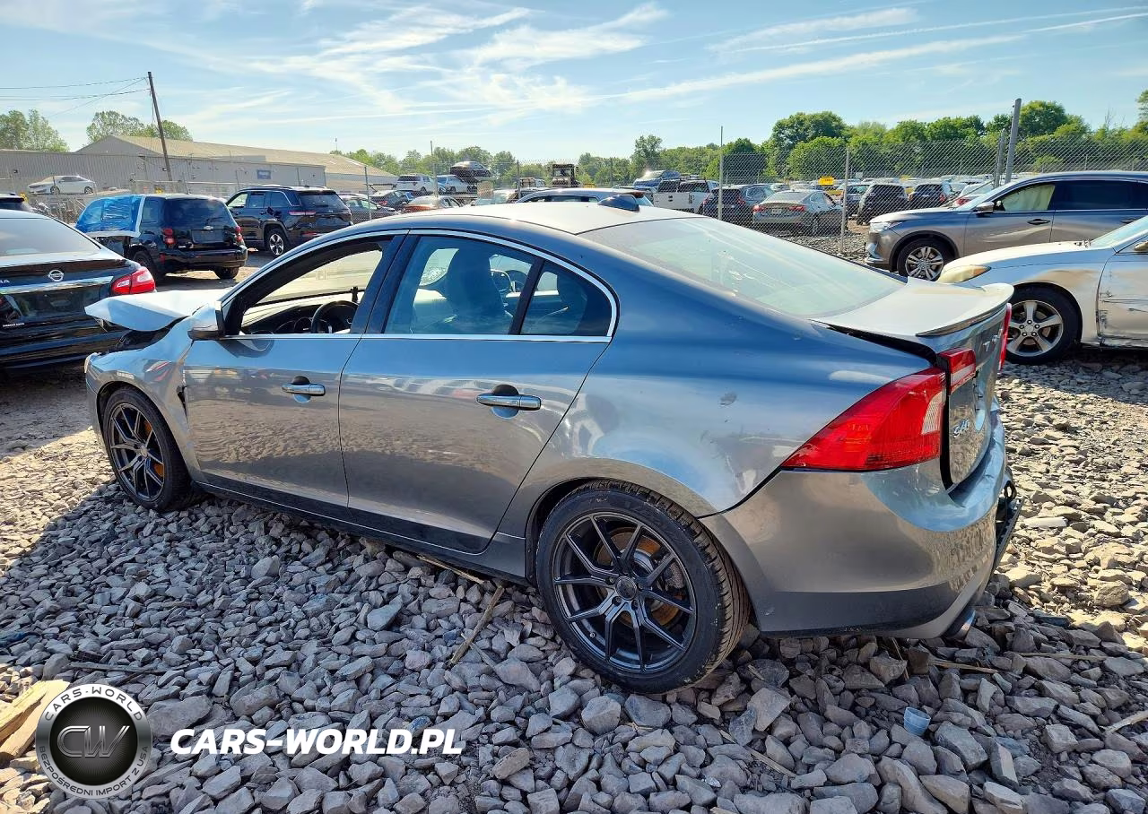 2016 Volvo S60 R Design VIN:YV126MFP7G2396889 - 2