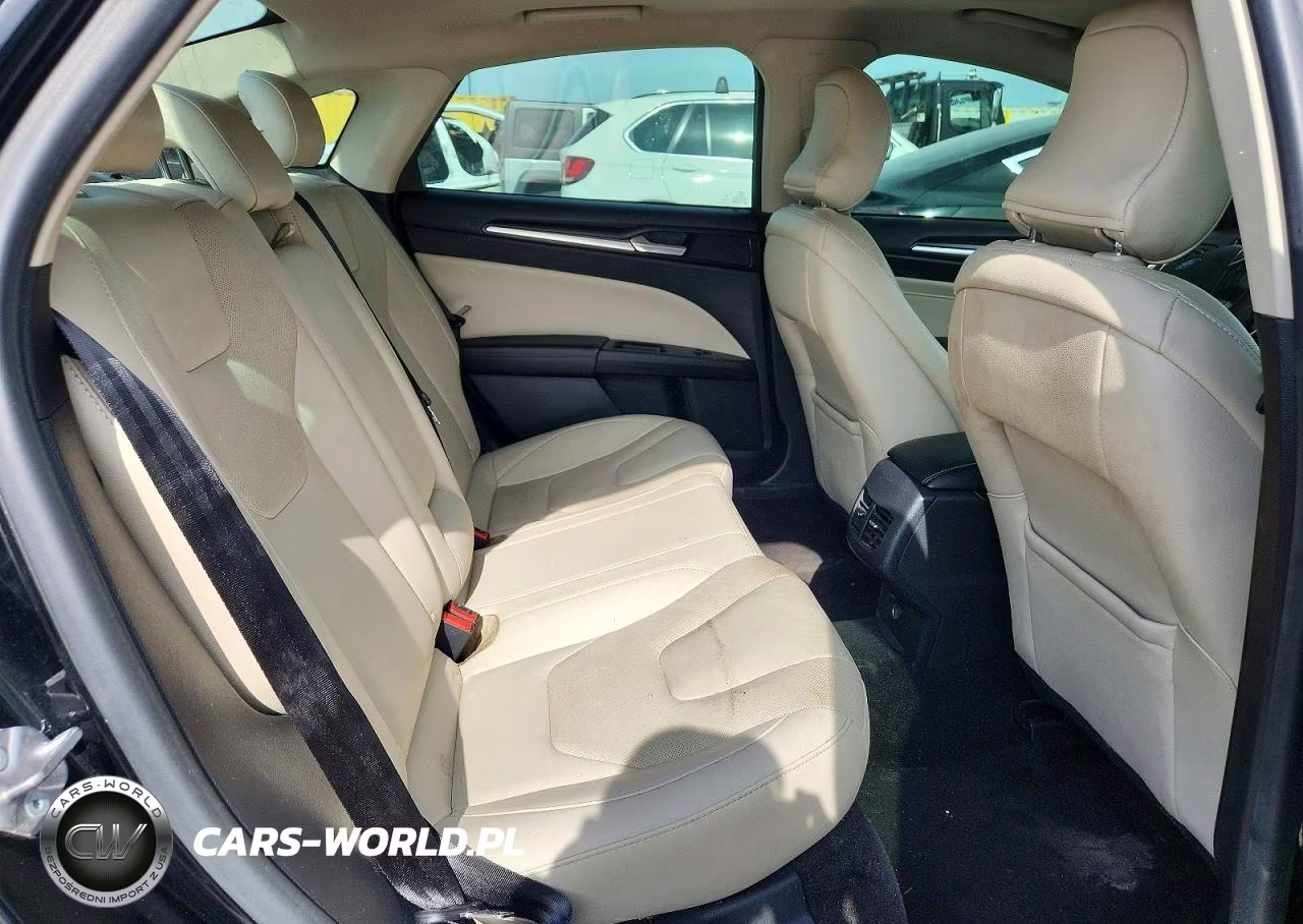 2018 Ford Fusion Titanium VIN:3FA6P0D92JR151282 - 10
