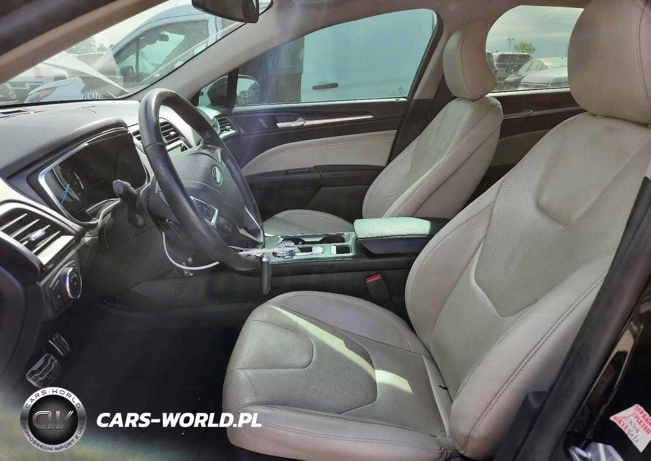 2018 Ford Fusion Titanium VIN:3FA6P0D92JR151282 - 7