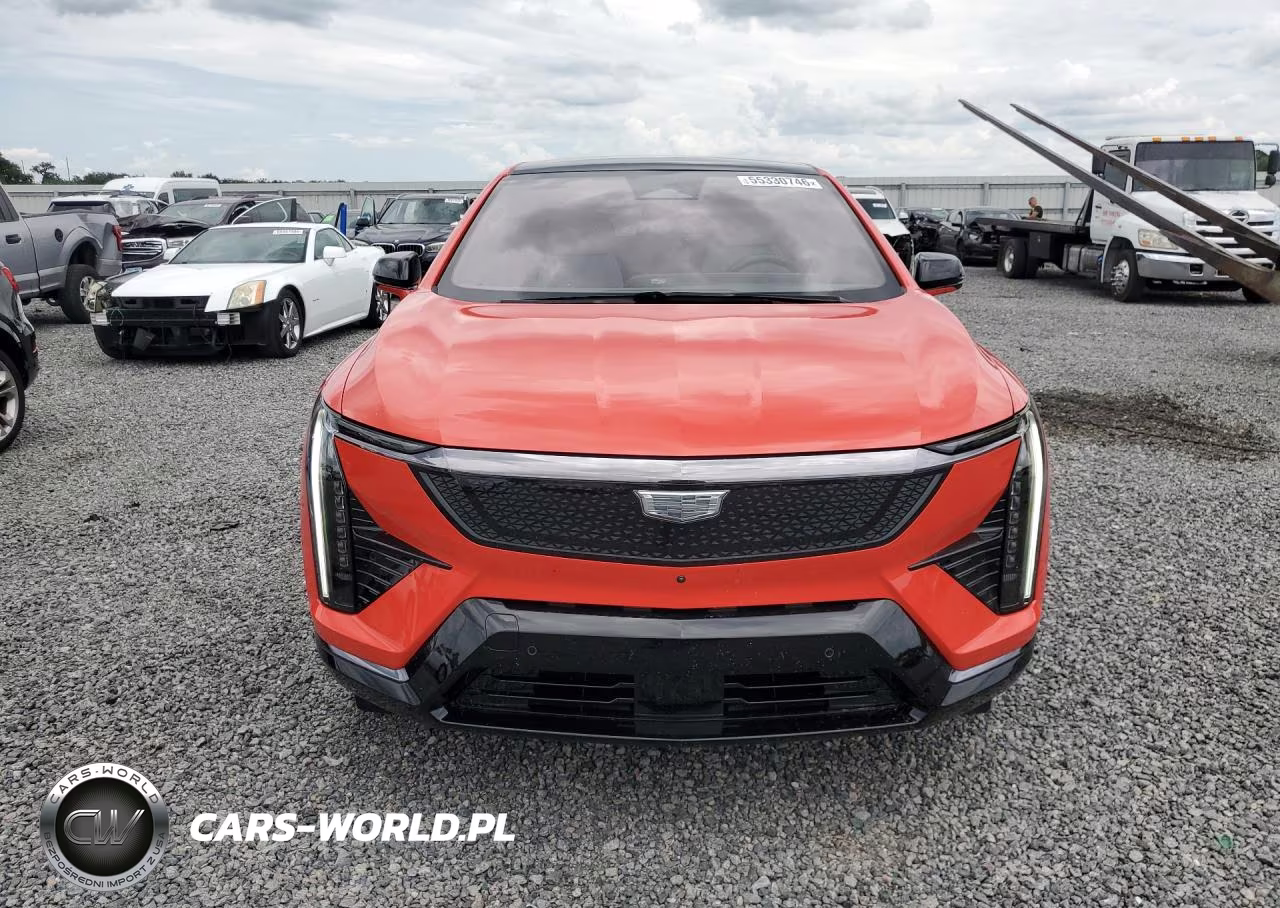 2025 Cadillac Optiq Sport VIN:3GYK3EMR6SS239404 - 5