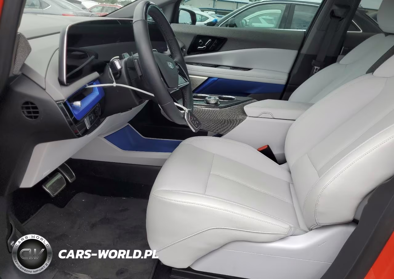 2025 Cadillac Optiq Sport VIN:3GYK3EMR6SS239404 - 7