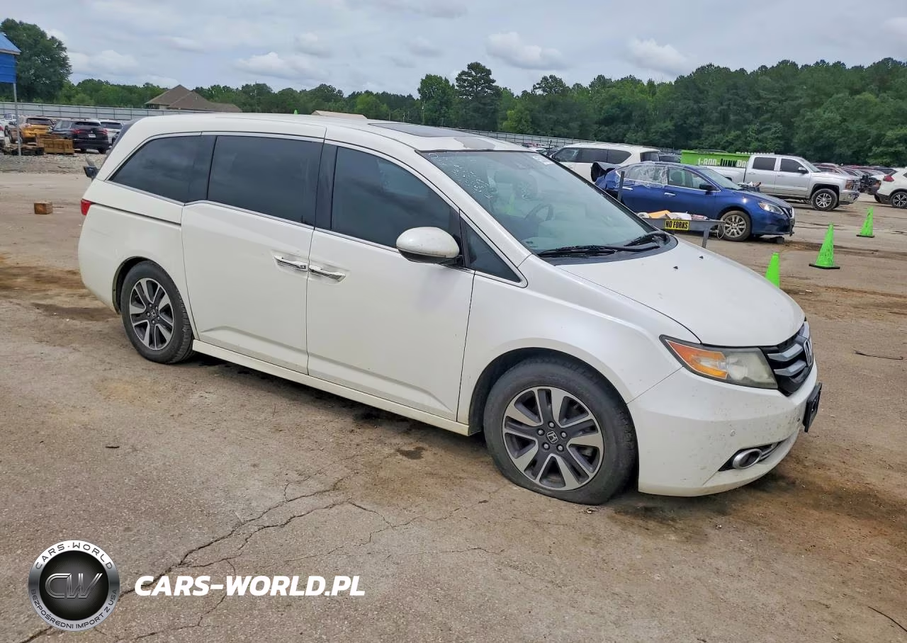 2014 Honda Odyssey Touring VIN:5FNRL5H95EB078829 - 4