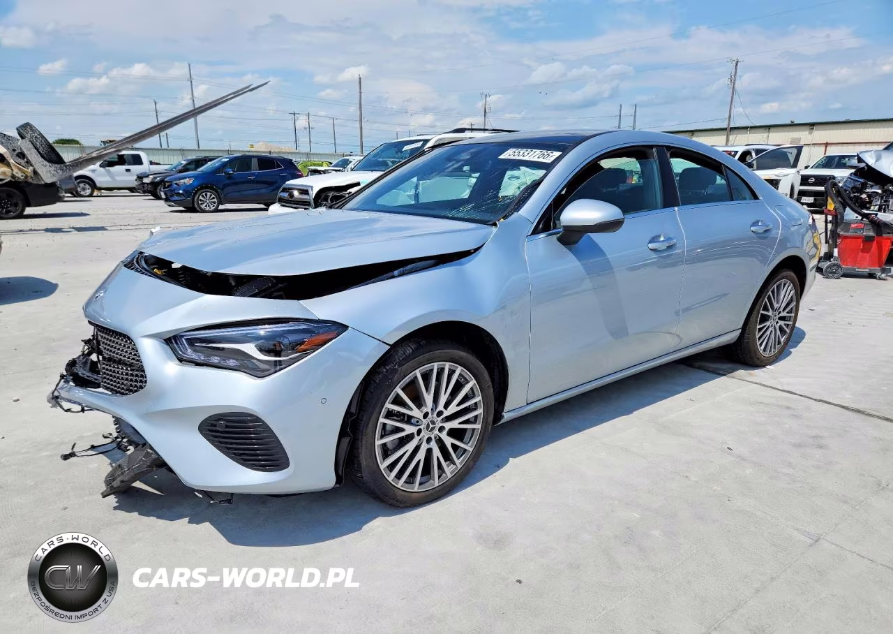 2026 Mercedes-Benz Cla 250 4Matic – zdjęcie 1 z 12