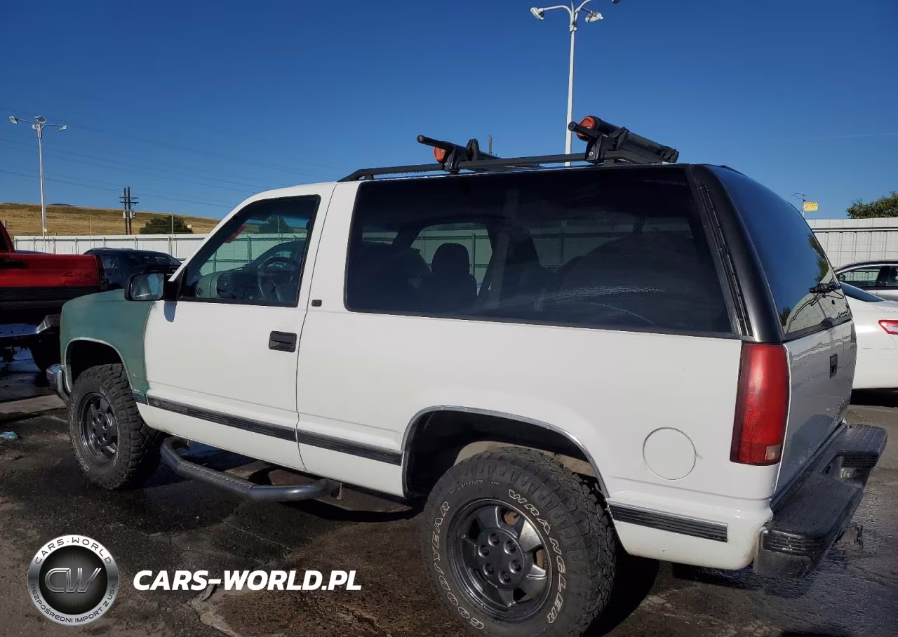 1999 Chevrolet Tahoe K1500 VIN:3GNEK18R0XG216114 - 2
