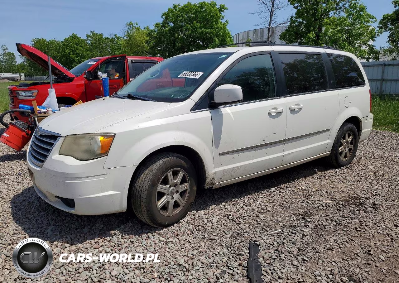 2010 Chrysler Town & Country Touring Plus