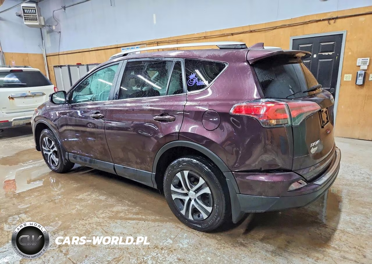 2018 Toyota Rav4 Le VIN:2T3BFREV5JW754847 - 2