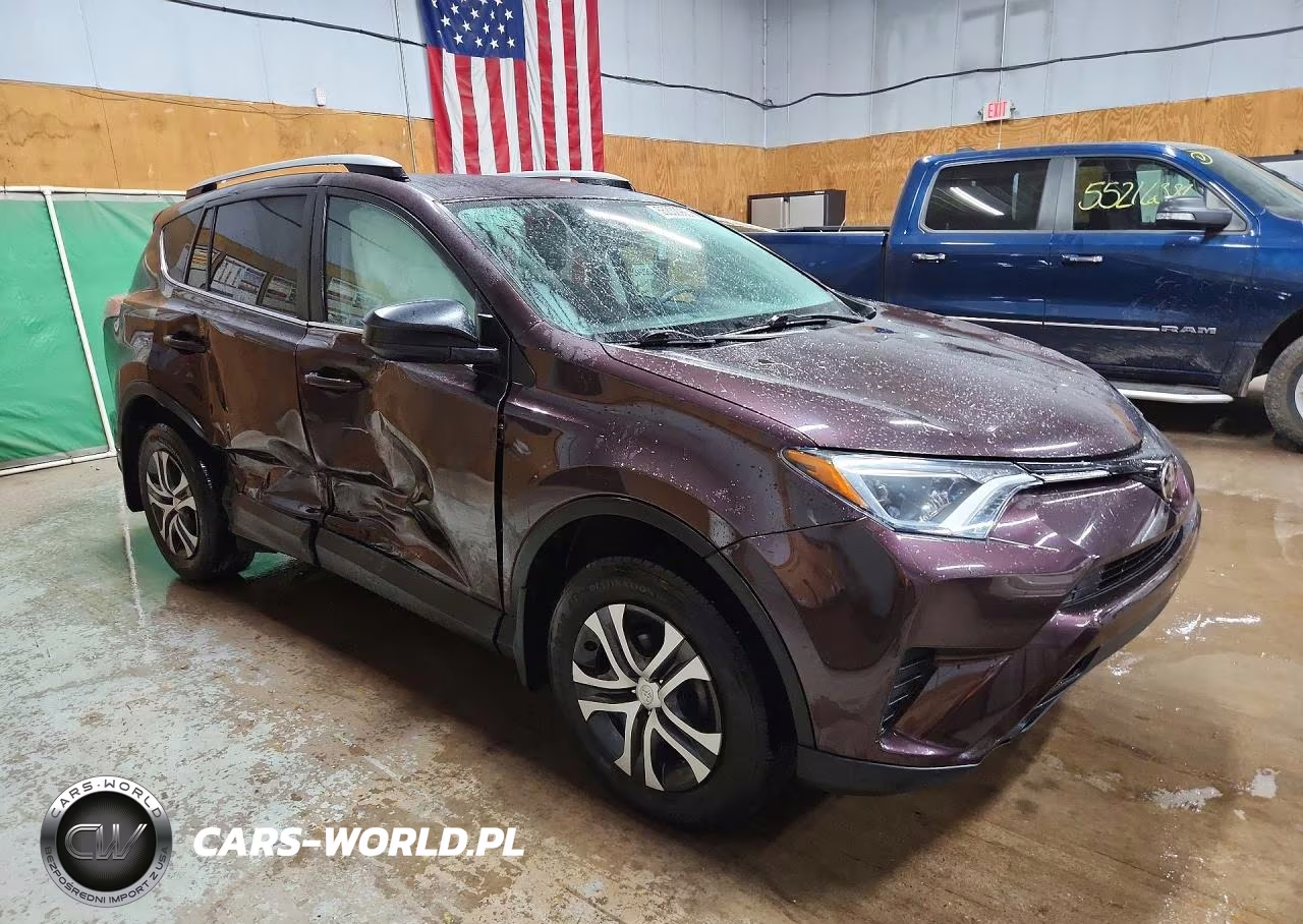 2018 Toyota Rav4 Le VIN:2T3BFREV5JW754847 - 4