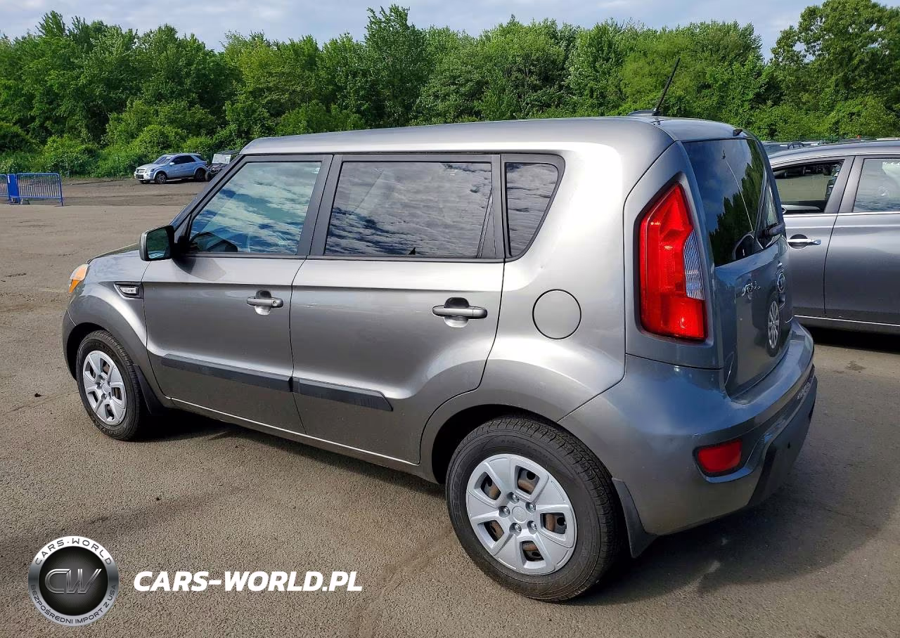 2013 Kia Soul Base VIN:KNDJT2A50D7504529 - 2