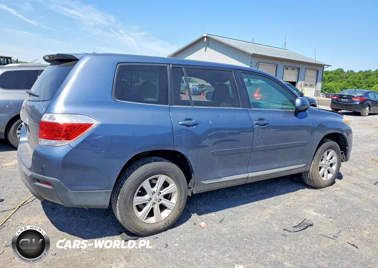 2011 Toyota Highlander VIN:5TDBK3EH5BS069253 - 3
