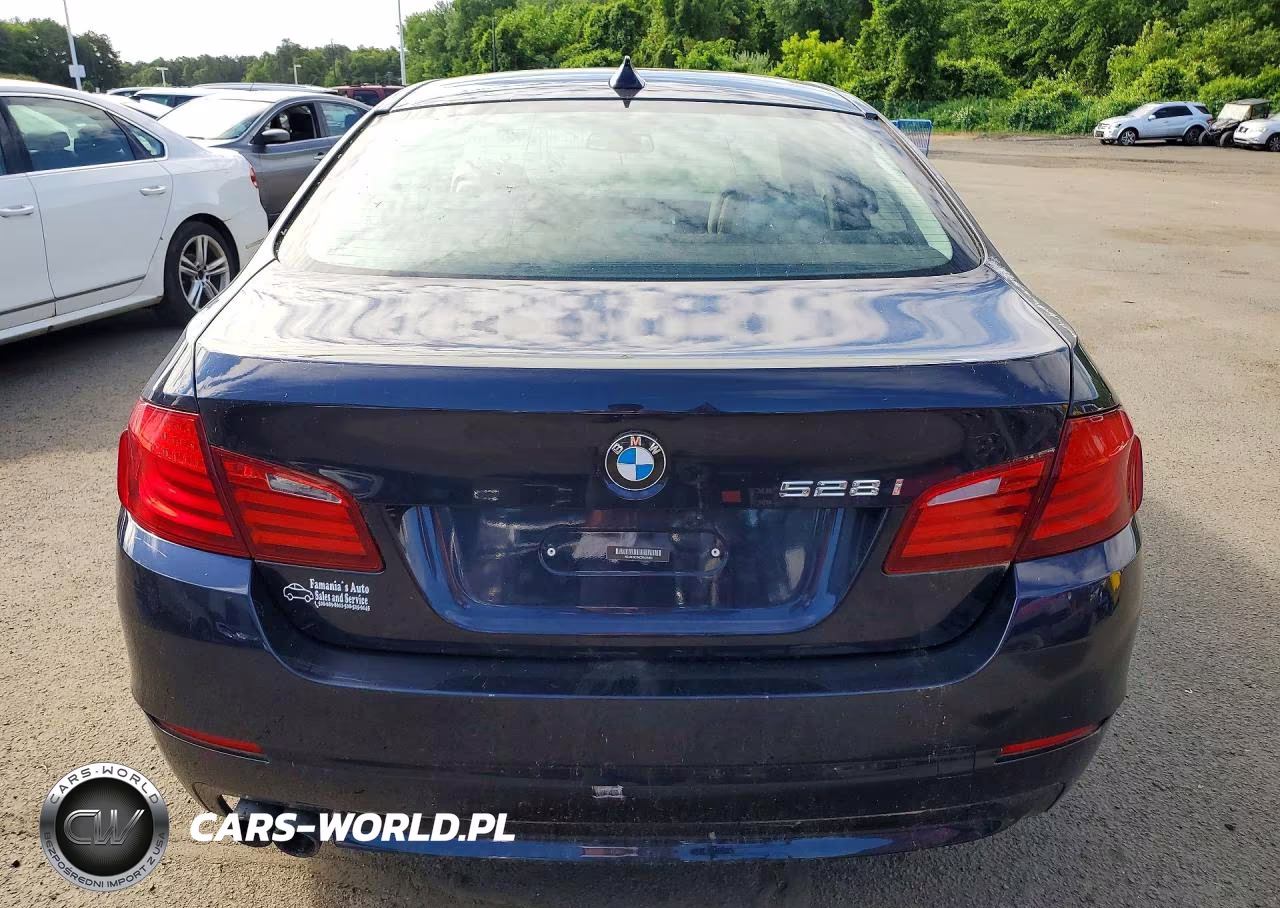 2012 BMW 528 Xi VIN:WBAXH5C54CDW09484 - 6