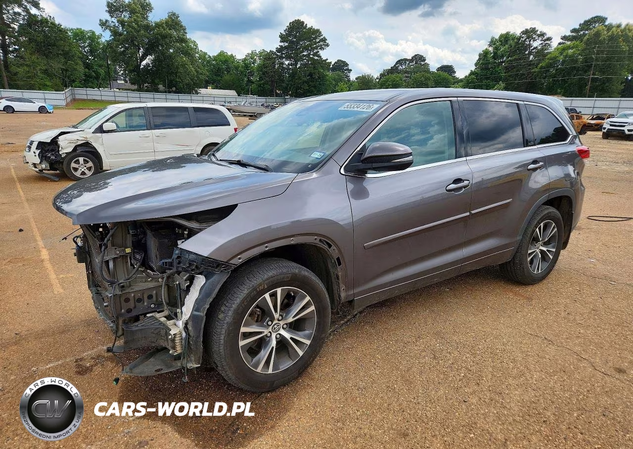 2017 Toyota Highlander Le Plus – zdjęcie 1 z 14