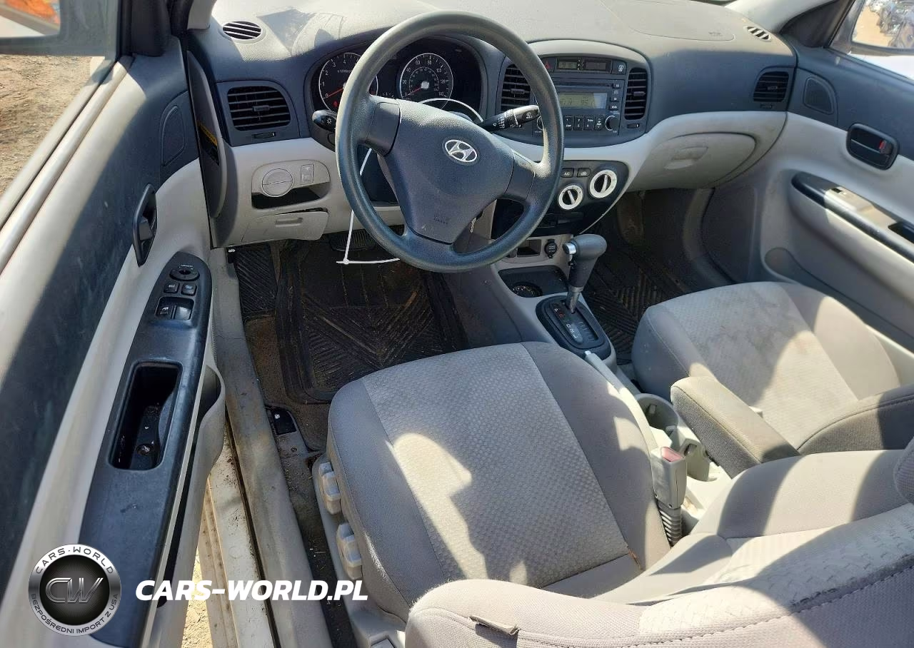 2007 Hyundai Accent Gs VIN:KMHCM36C37U021296 - 8