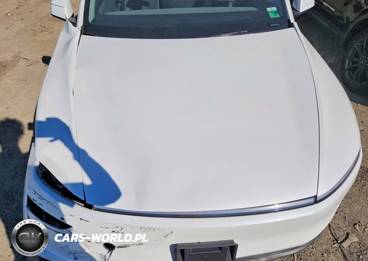 2026 Tesla Model Y VIN:7SAYGDED3TF365301 - 11