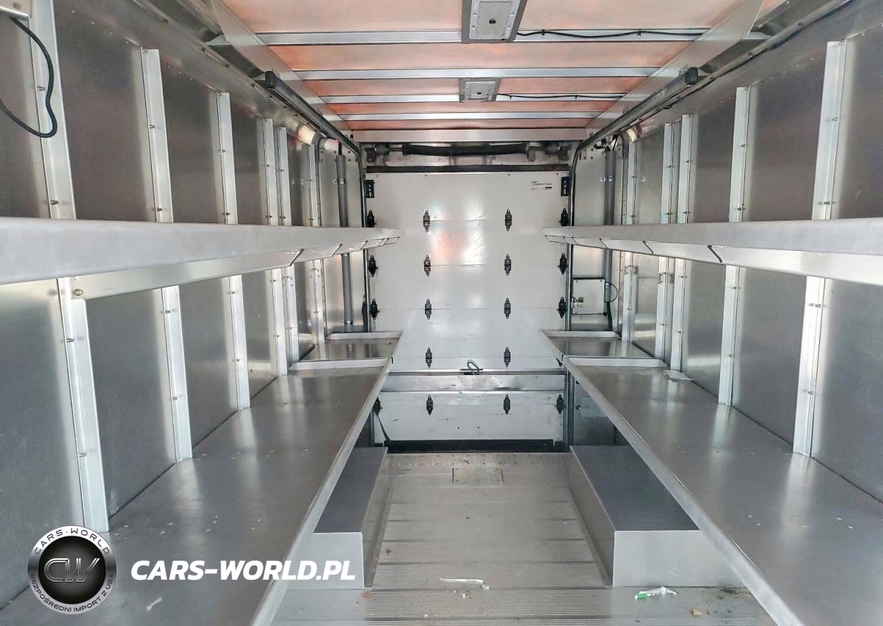 2020 Freightliner Chassis M Line Walk-In Van VIN:4UZAC2EA5LCMH7865 - 10
