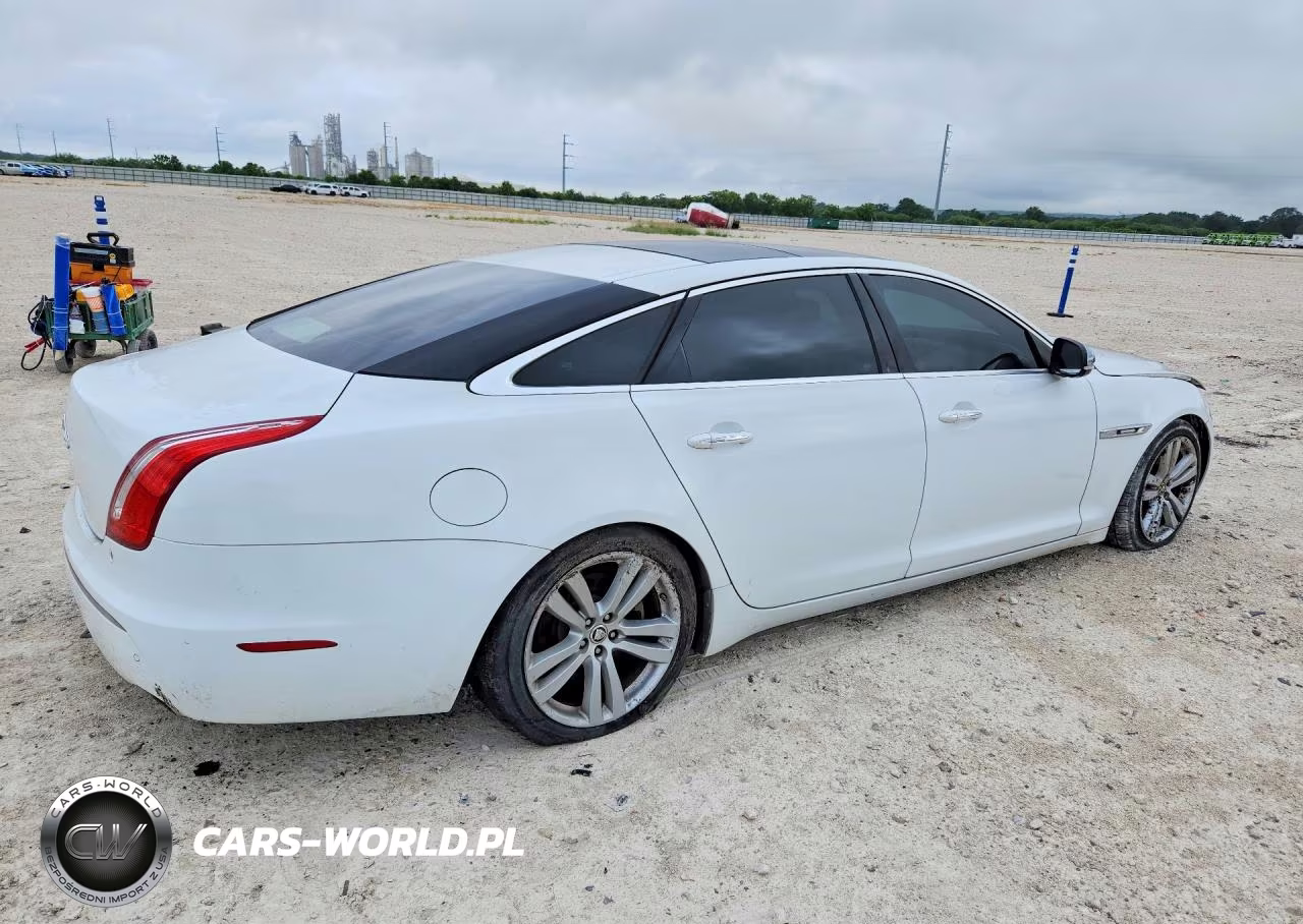 2012 Jaguar Xjl VIN:SAJWA2GB9CLV28974 - 3
