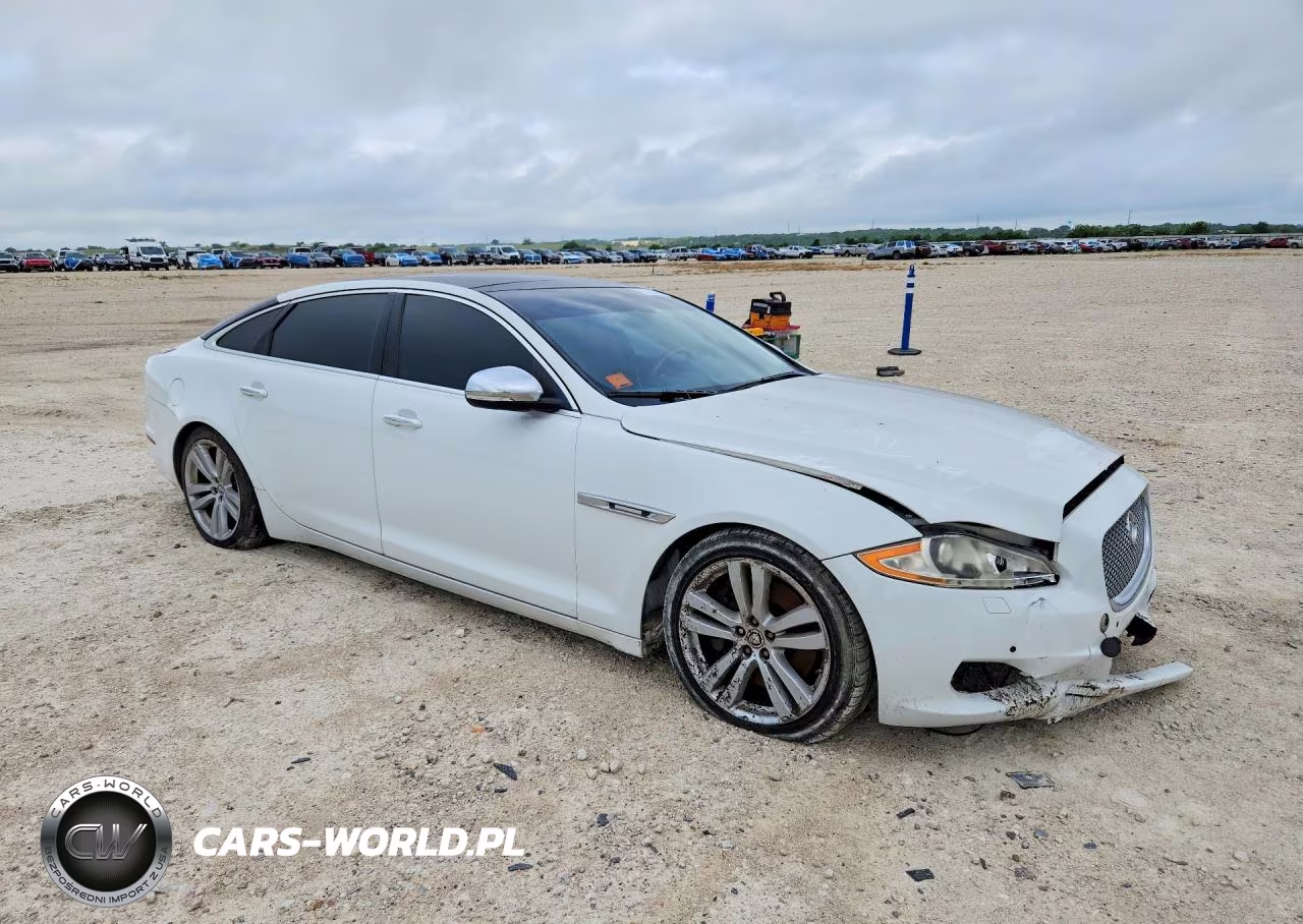 2012 Jaguar Xjl VIN:SAJWA2GB9CLV28974 - 4