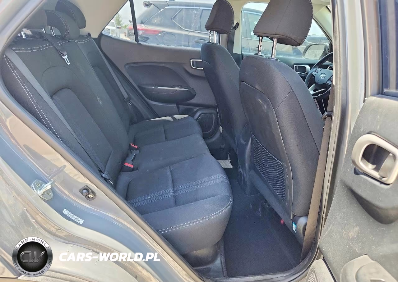 2022 Hyundai Venue Sel VIN:KMHRC8A35NU200566 - 10