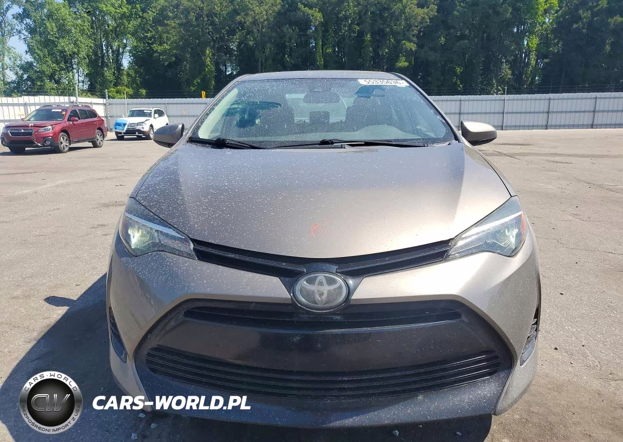 2018 Toyota Corolla Le VIN:2T1BURHE9JC124020 - 5