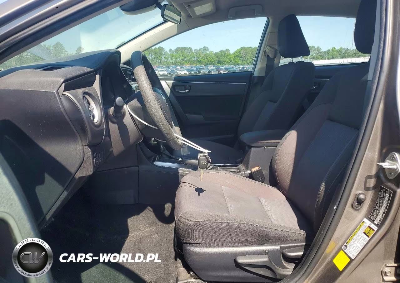 2018 Toyota Corolla Le VIN:2T1BURHE9JC124020 - 7