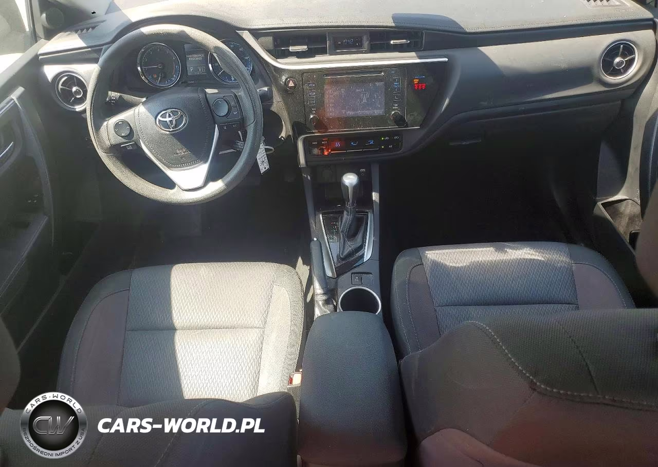 2018 Toyota Corolla Le VIN:2T1BURHE9JC124020 - 8