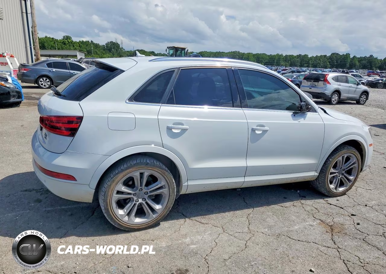 2015 Audi Q3 Prestige VIN:WA1GFCFS5FR007693 - 3