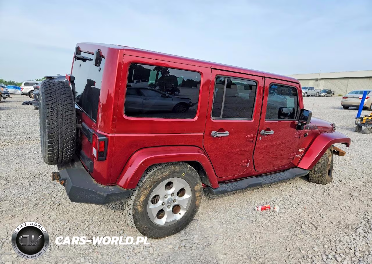 2012 Jeep Wrangler Unlimited Sahara VIN:1C4BJWEG1CL117717 - 3