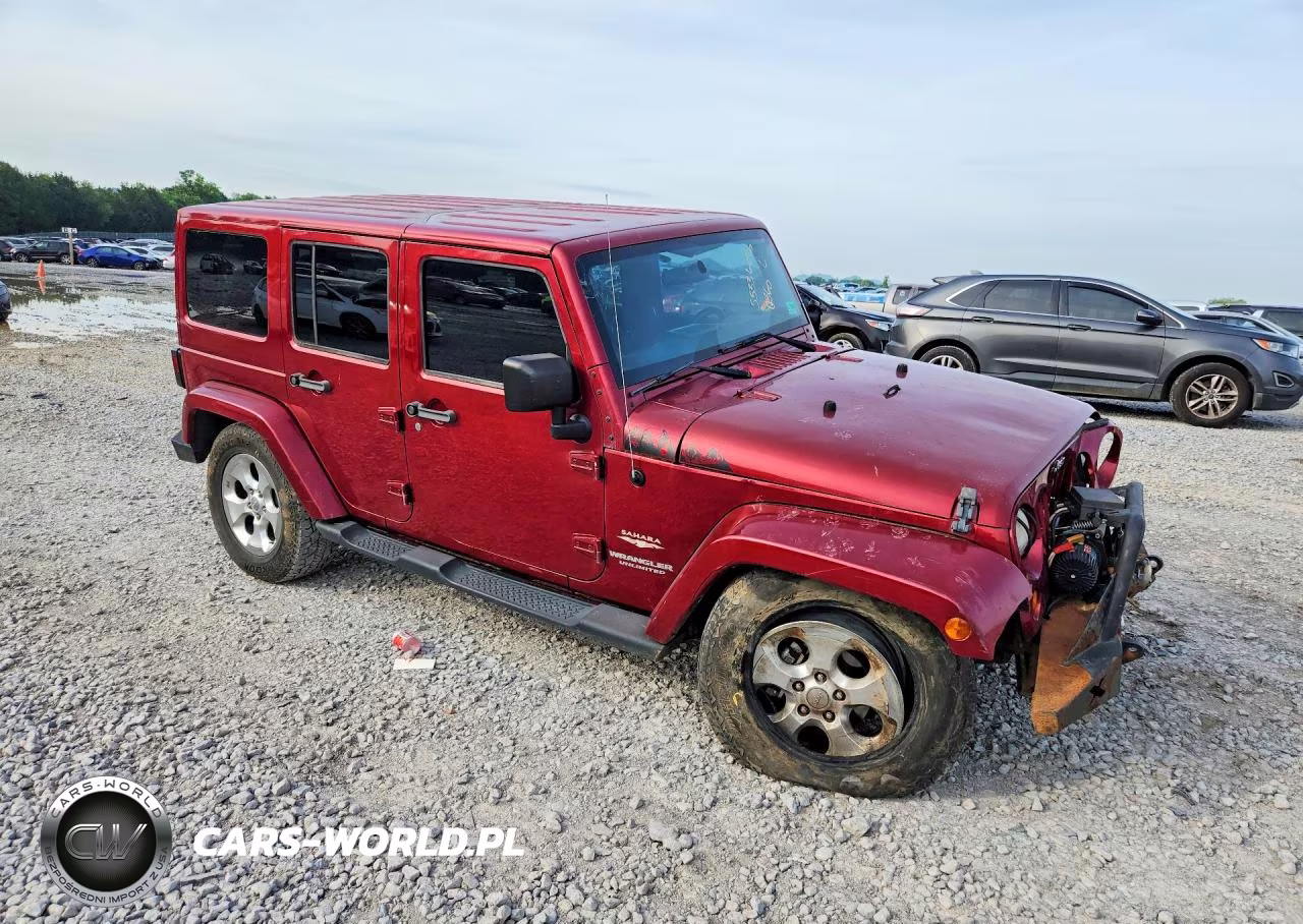 2012 Jeep Wrangler Unlimited Sahara VIN:1C4BJWEG1CL117717 - 4