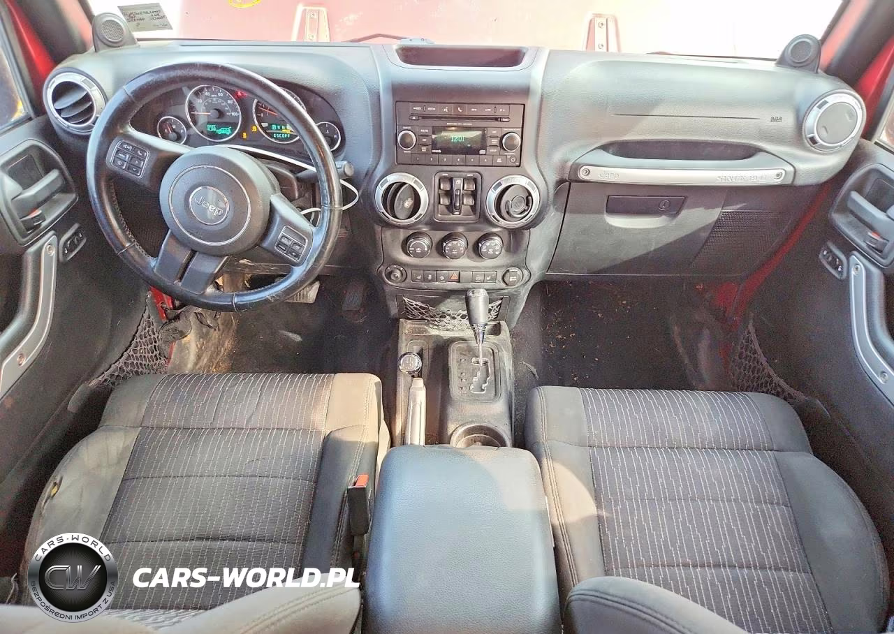 2012 Jeep Wrangler Unlimited Sahara VIN:1C4BJWEG1CL117717 - 8