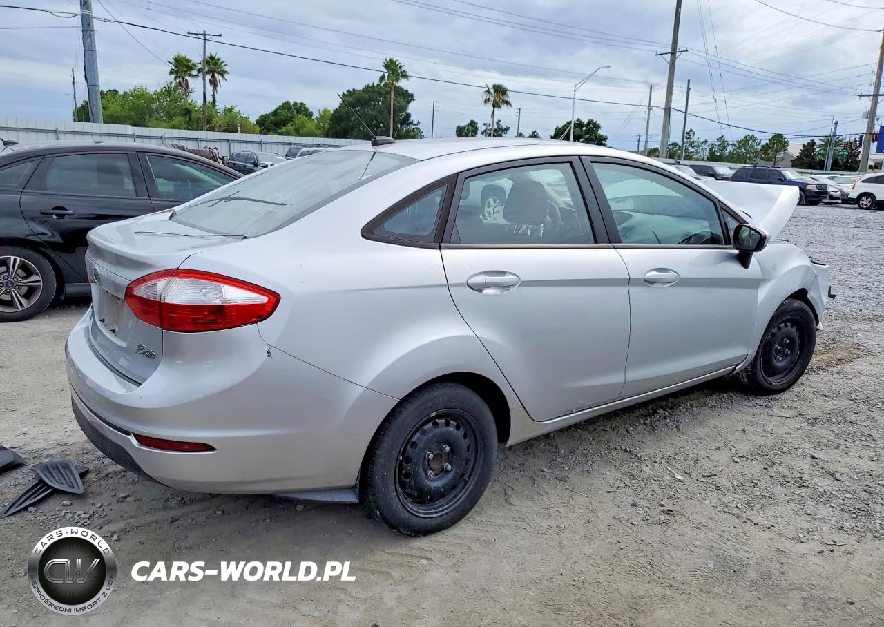 2018 Ford Fiesta Se VIN:3FADP4BJ4JM126831 - 3