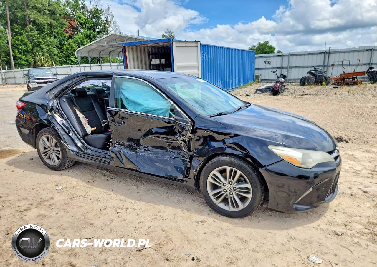 2016 Toyota Camry Se VIN:4T1BF1FK2GU133167 - 4