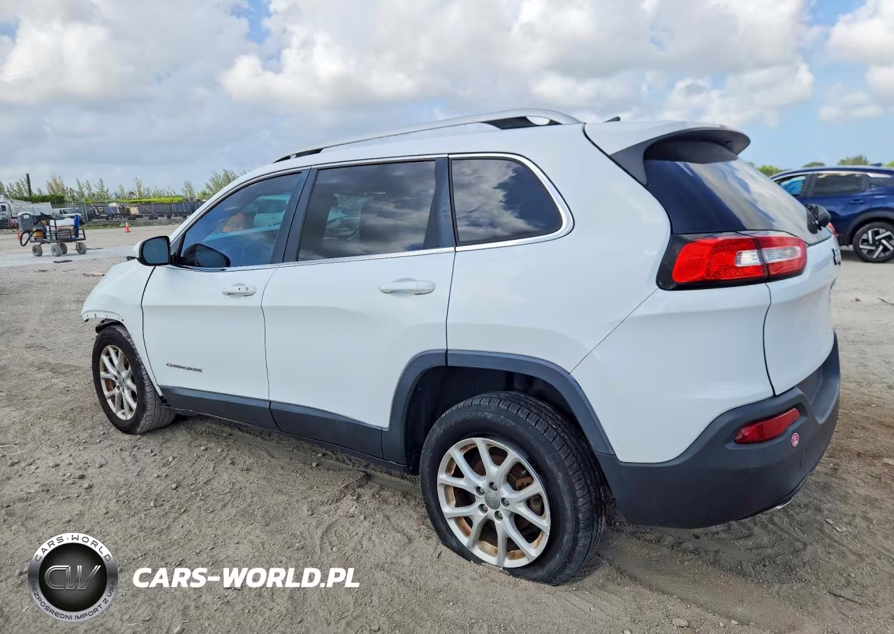 2016 Jeep Cherokee Latitude VIN:1C4PJLCBXGW294976 - 2