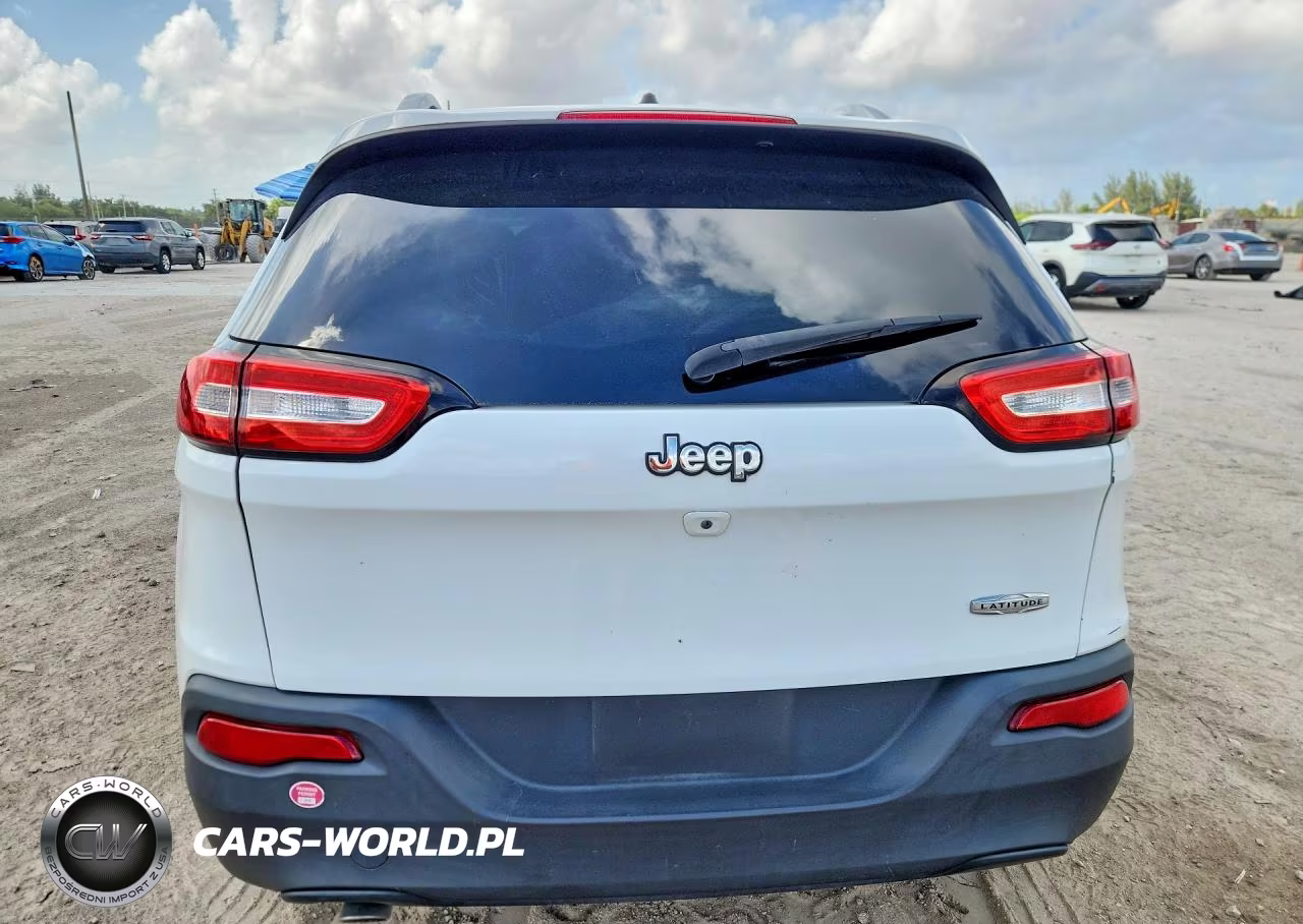 2016 Jeep Cherokee Latitude VIN:1C4PJLCBXGW294976 - 6