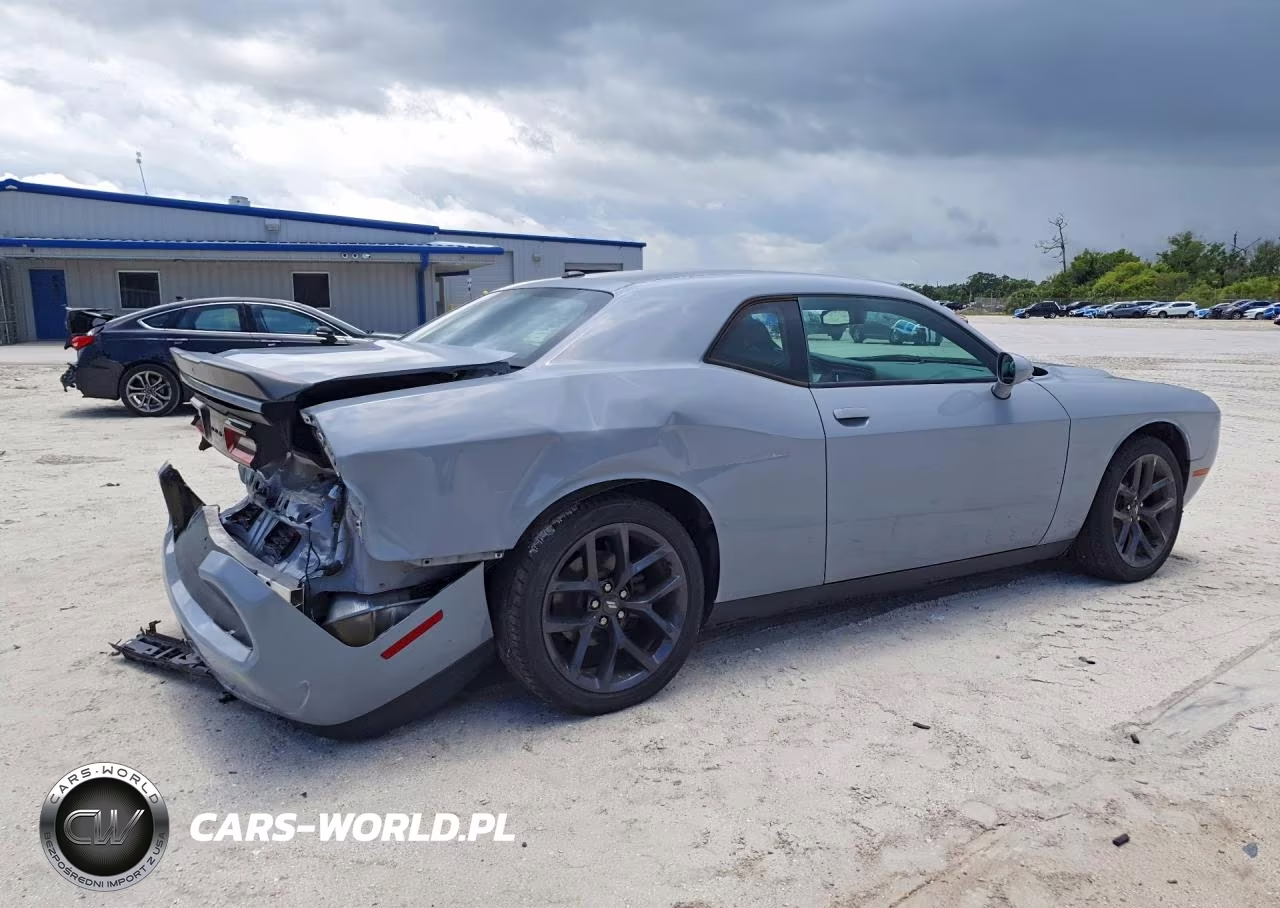 2021 Dodge Challenger Sxt VIN:2C3CDZAG2MH552221 - 3