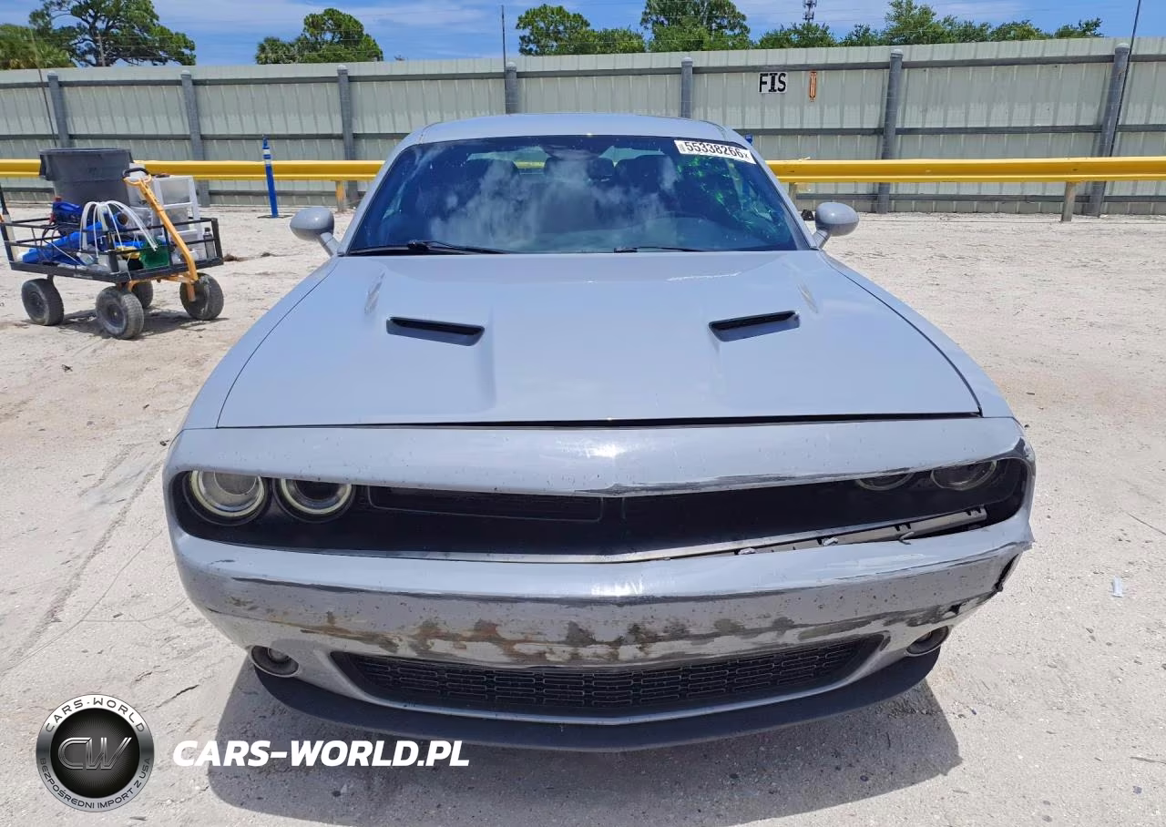 2021 Dodge Challenger Sxt VIN:2C3CDZAG2MH552221 - 5