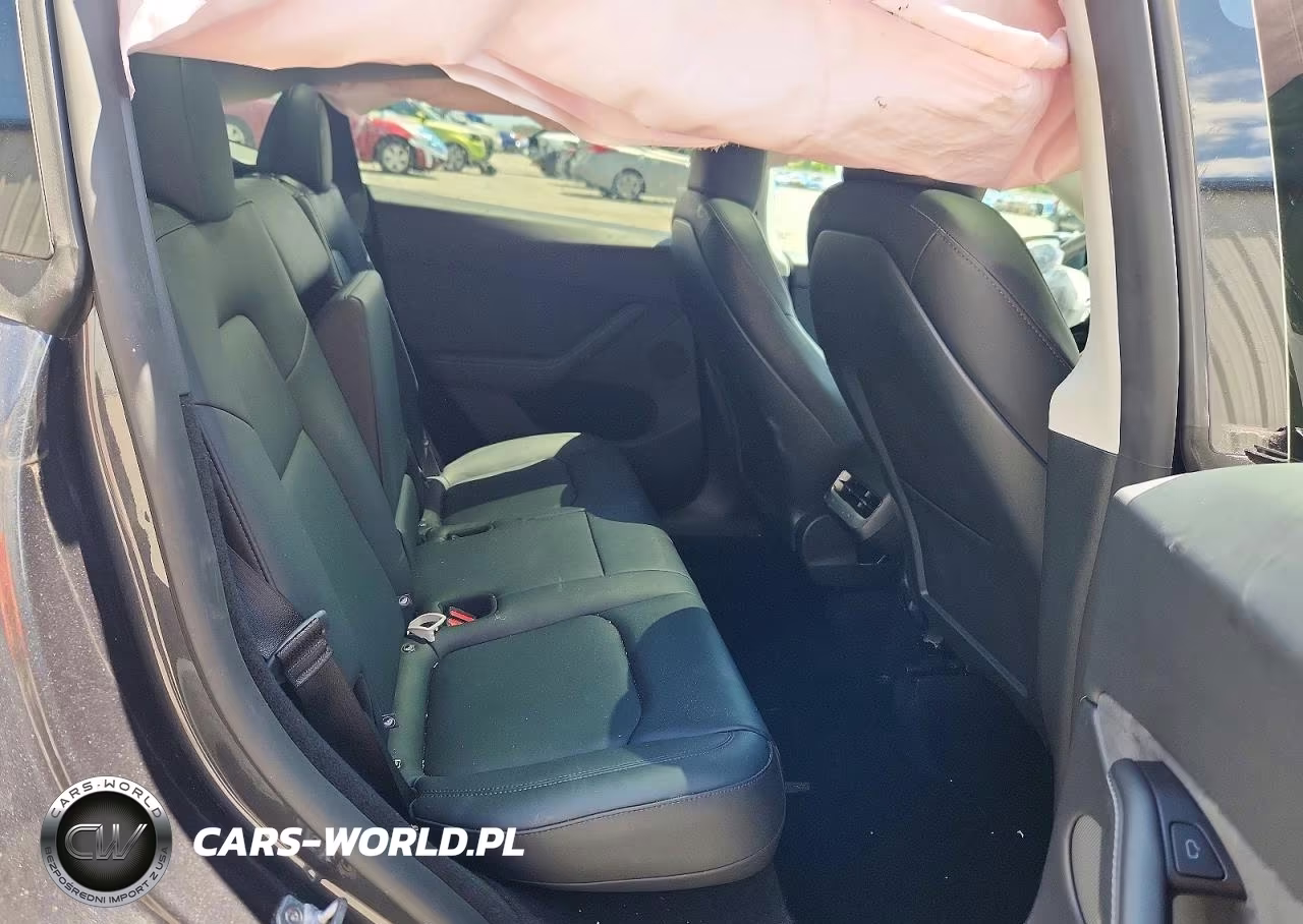 2025 Tesla Model Y VIN:7SAYGDED5SA372181 - 10