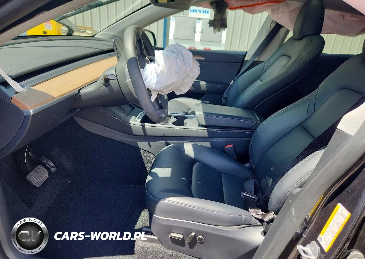 2025 Tesla Model Y VIN:7SAYGDED5SA372181 - 7