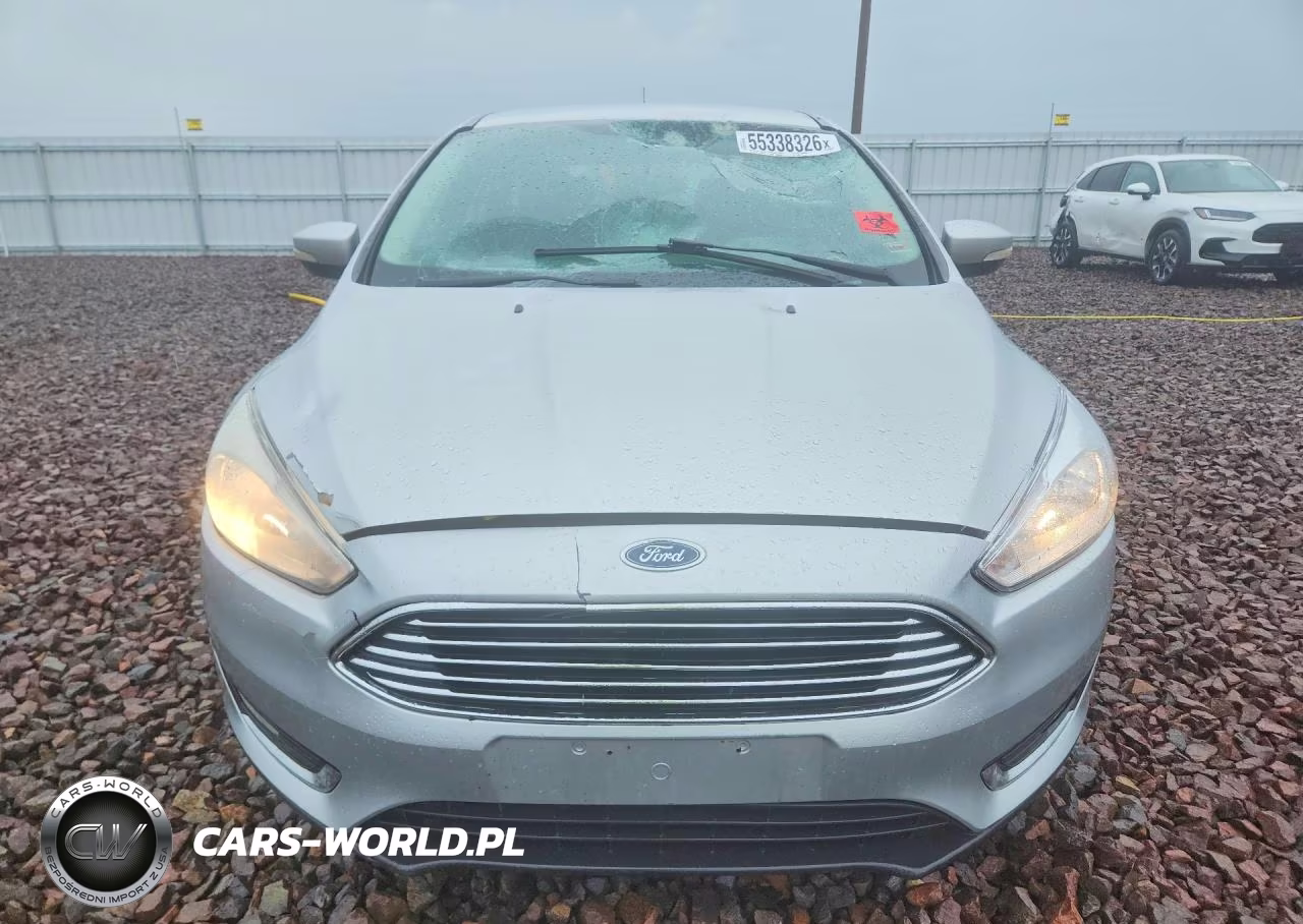 2015 Ford Focus Se VIN:1FADP3K20FL255502 - 5