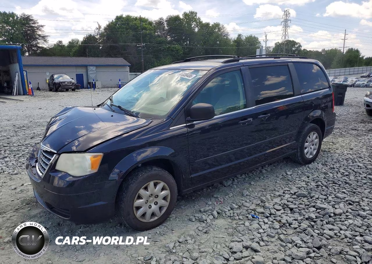 2010 Chrysler Town & Country Lx