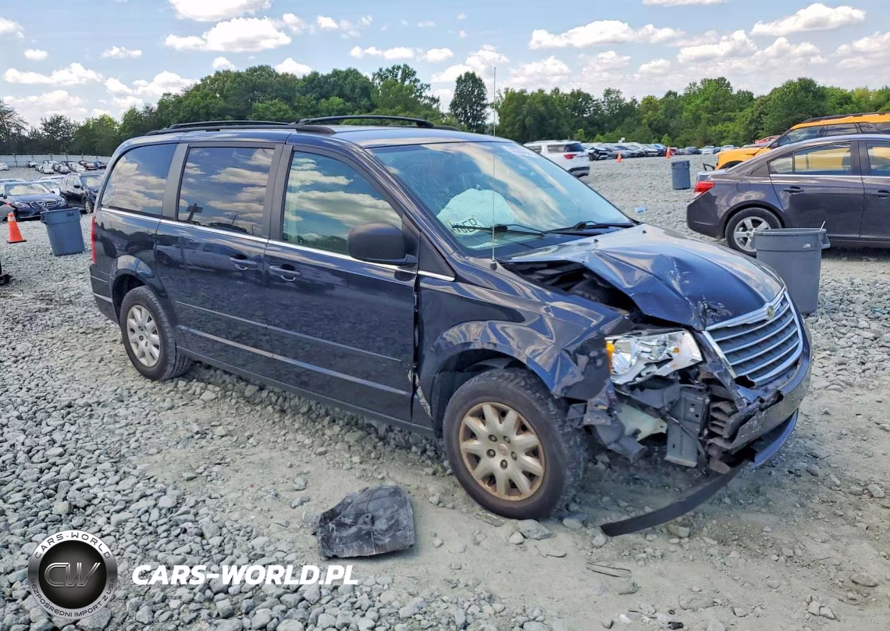 2010 Chrysler Town & Country Lx VIN:2A4RR4DE1AR173876 - 4